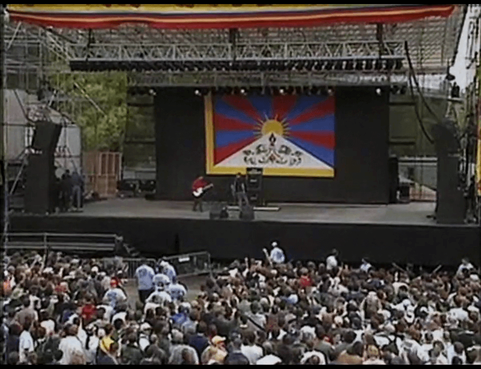 Noel Gallagher at Randall's Island, NYC, USA - June 7, 1997