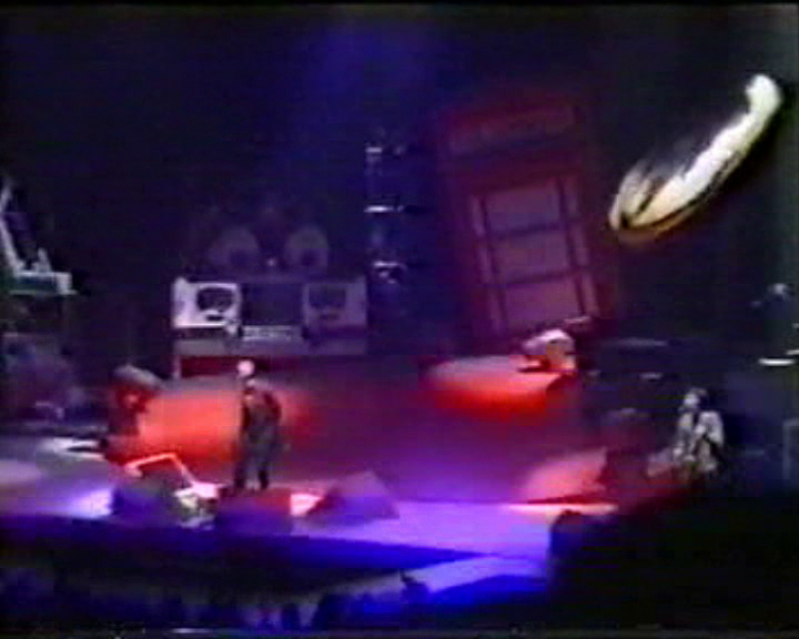 Oasis at Casalecchio di Reno Palasport, Bologna, Italy - November 15, 1997