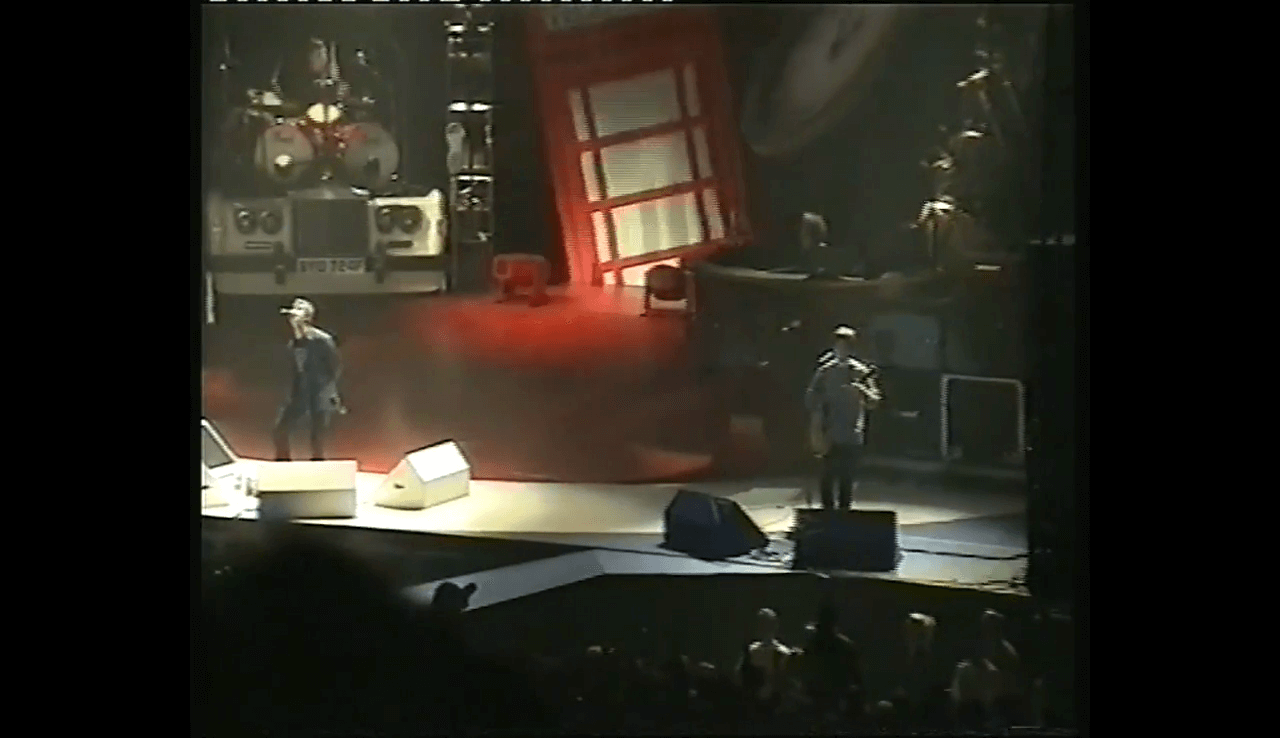 Oasis at Casalecchio di Reno Palasport, Bologna, Italy - November 15, 1997