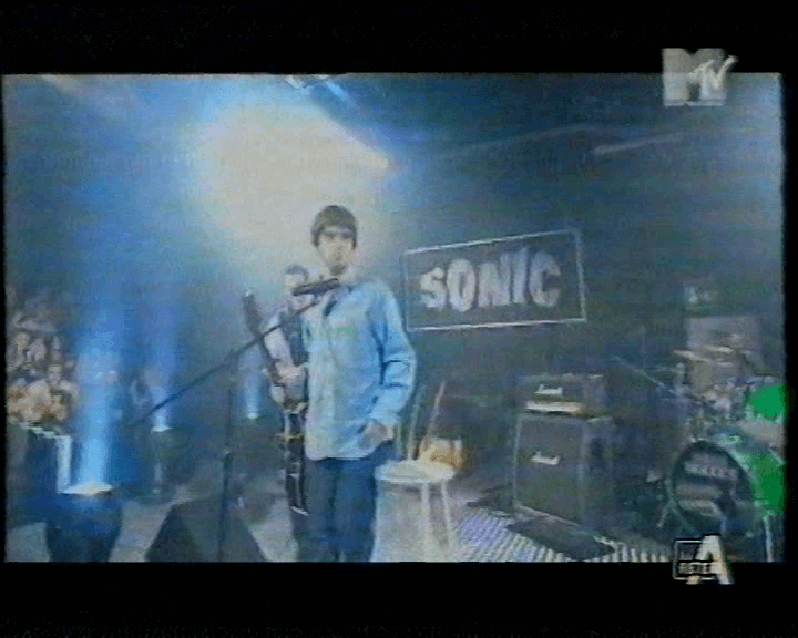 Oasis at Italy - November 17, 1997