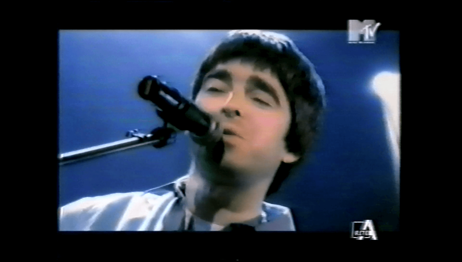 Oasis at Italy - November 17, 1997