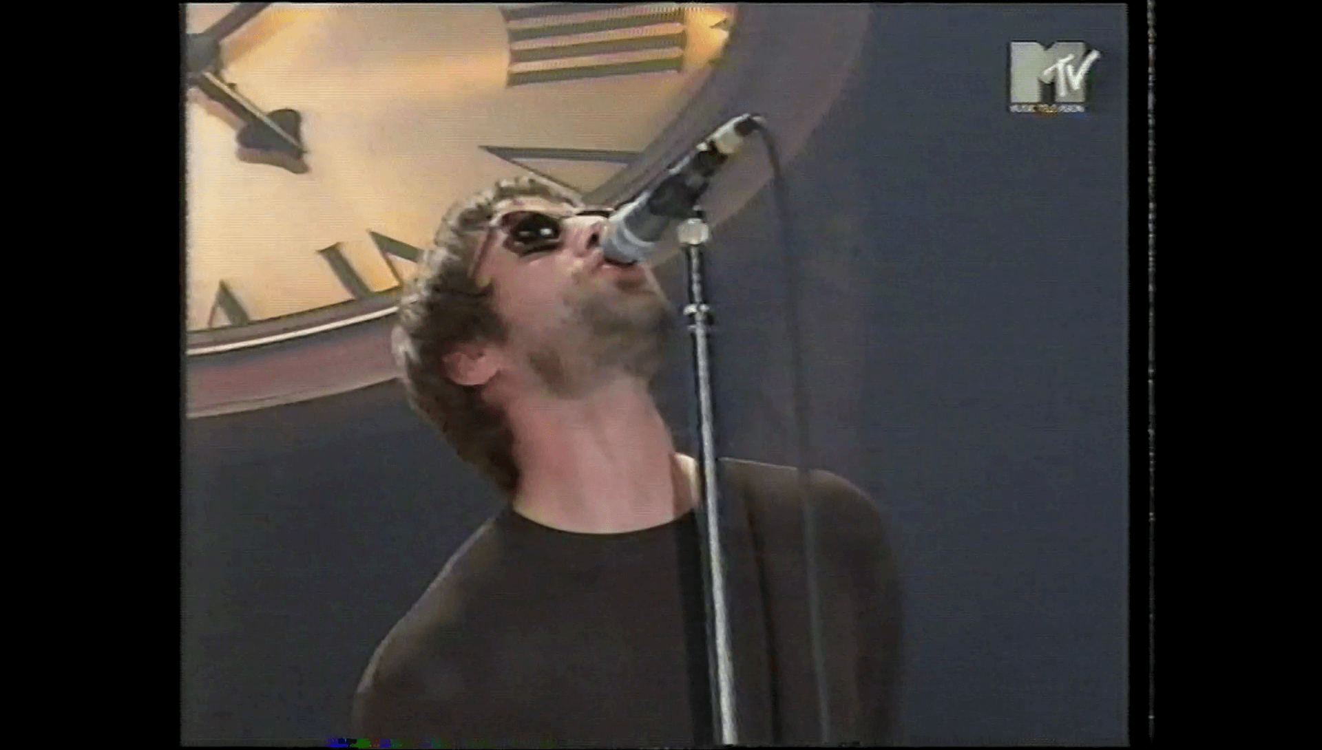 Oasis at Manchester GMEX, England - December 14, 1997