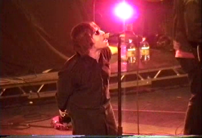 Oasis at Allstate Arena; Rosemont, IL - December 4, 1999