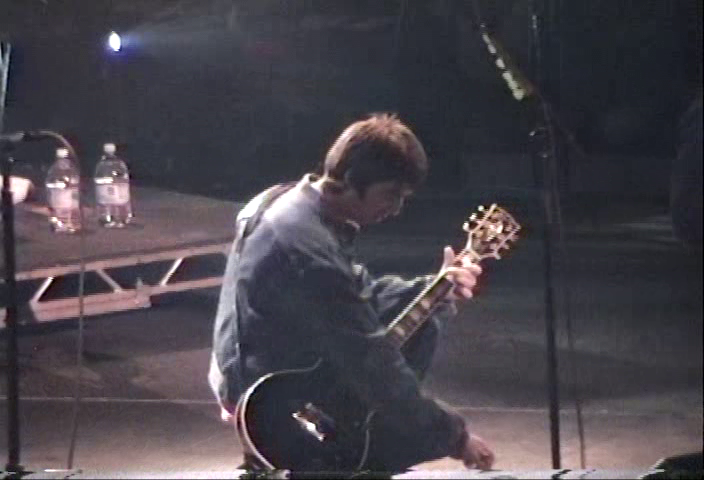 Oasis at Allstate Arena; Rosemont, IL - December 4, 1999