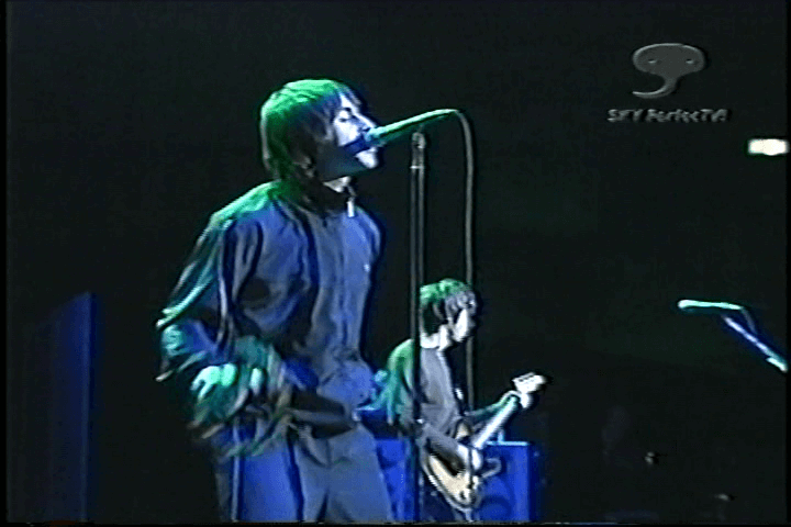 Oasis at '.Yokohama Arena; Tokyo, Japan.' - '.March 5, 2000.'