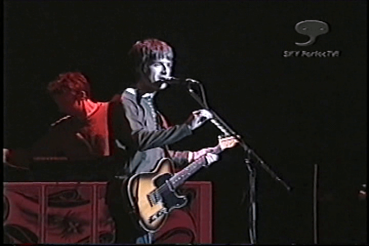 Oasis at '.Yokohama Arena; Tokyo, Japan.' - '.March 5, 2000.'