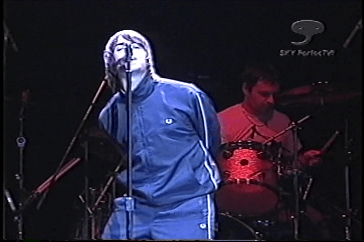 Oasis at '.Yokohama Arena; Tokyo, Japan.' - '.March 5, 2000.'