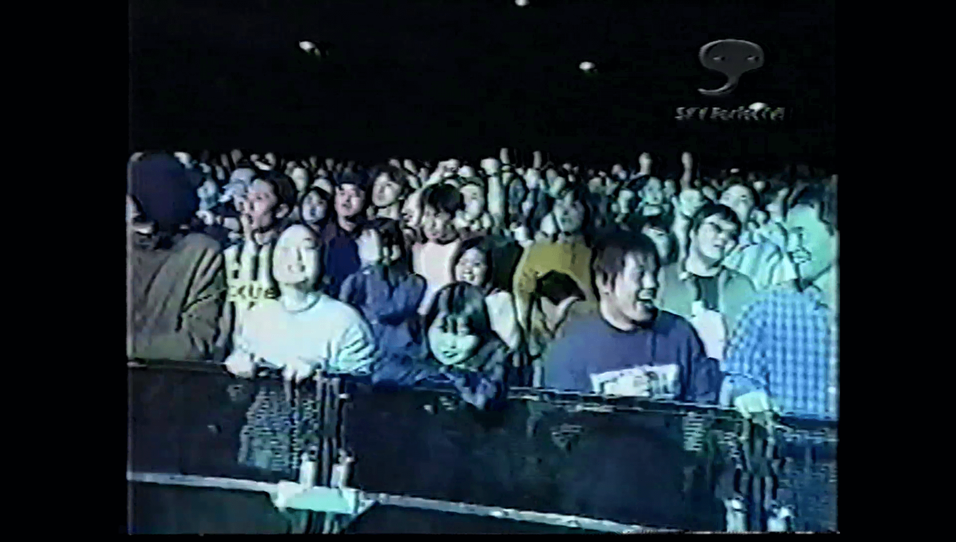 Oasis at '.Yokohama Arena; Tokyo, Japan.' - '.March 5, 2000.'