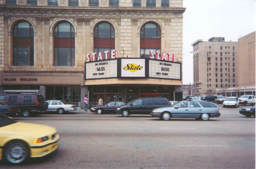 Oasis at State Theater; Detroit, MI - April 19, 2000