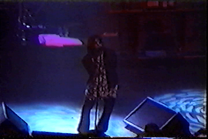 Oasis at Tower Theater; Philadelphia, (Upper Darby), PA - April 26, 2000