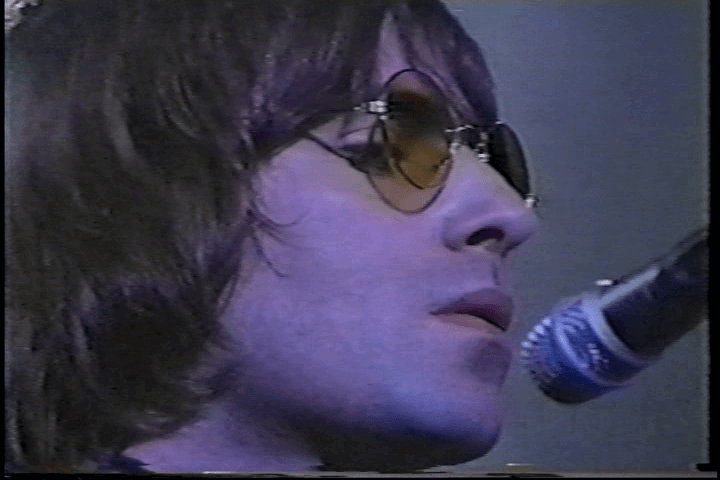 Oasis at Maple Leaf Gardens; Toronto, Canada - April 29, 2000