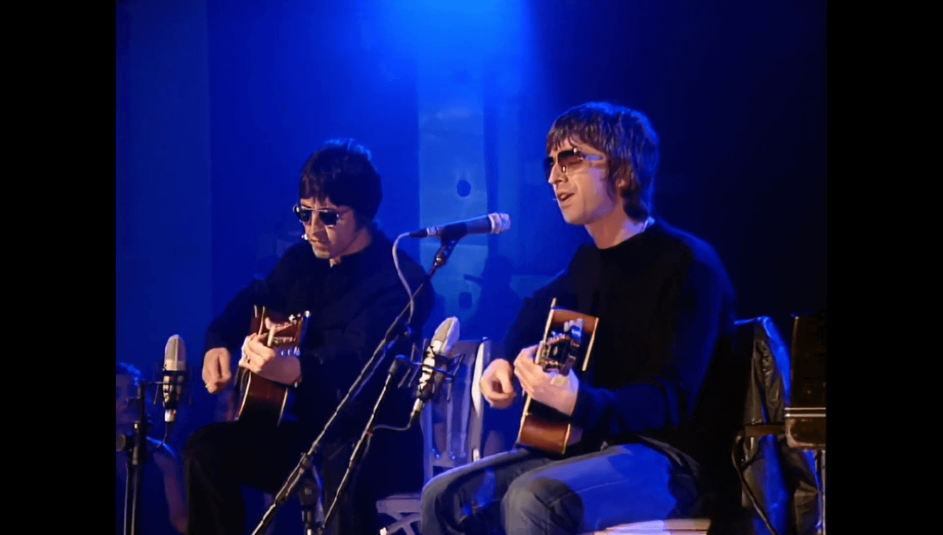 Oasis at Elstree Studios - May 22, 2000