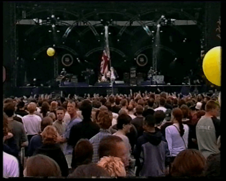 Oasis at Pinkpop Festival; Landgraaf, Holland - June 10, 2000