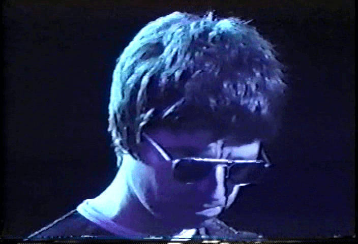 Oasis at Tweeter Center, Boston, MA, USA - June 11, 2001