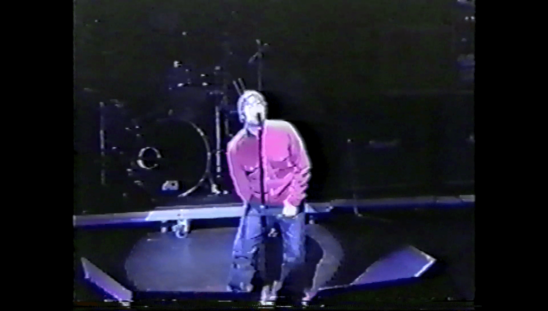 Oasis at Tweeter Center, Boston, MA, USA - June 11, 2001