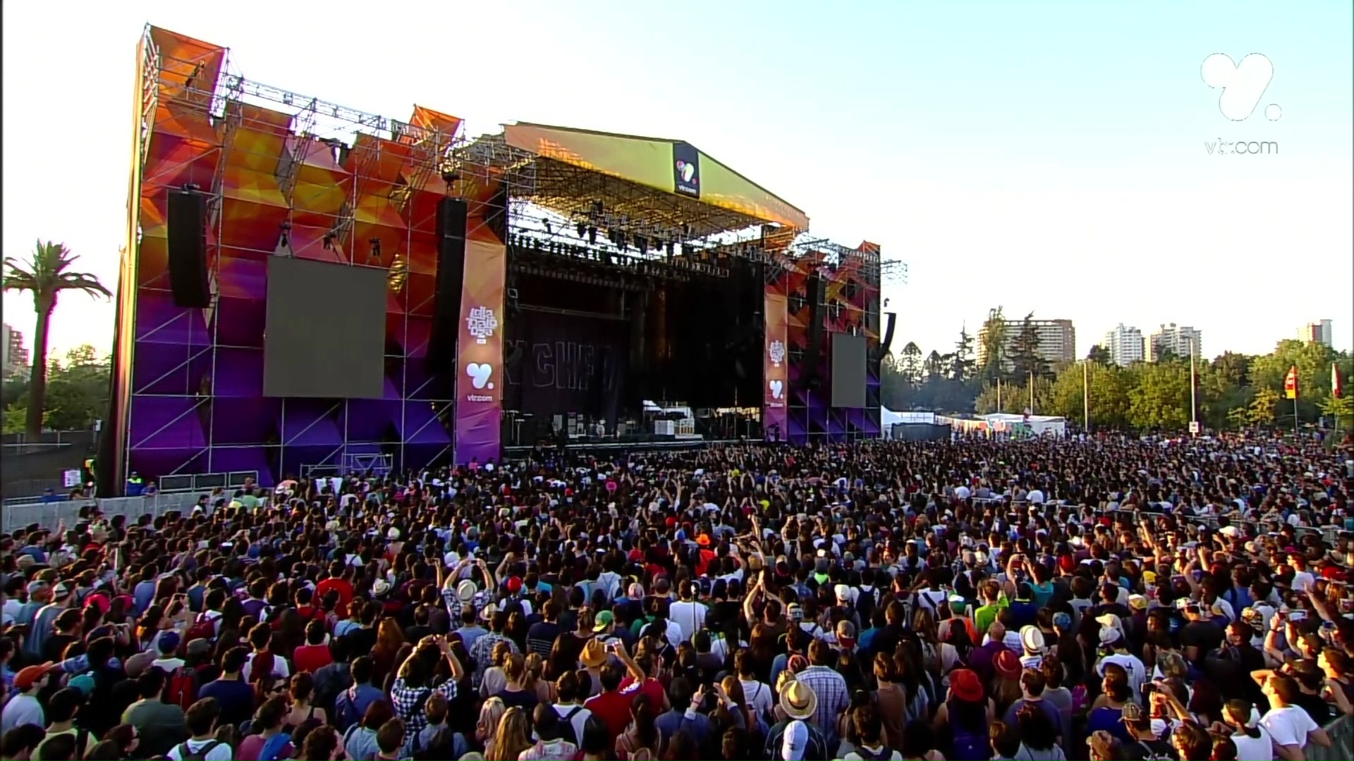 Noel Gallagher at Lollapalooza; Santiago, Chile - March 20, 2016