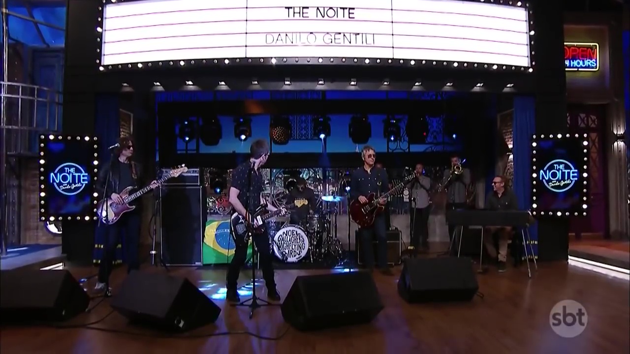 Noel Gallagher at The Noite com Danilo Gentili, Brazil - October 20, 2017